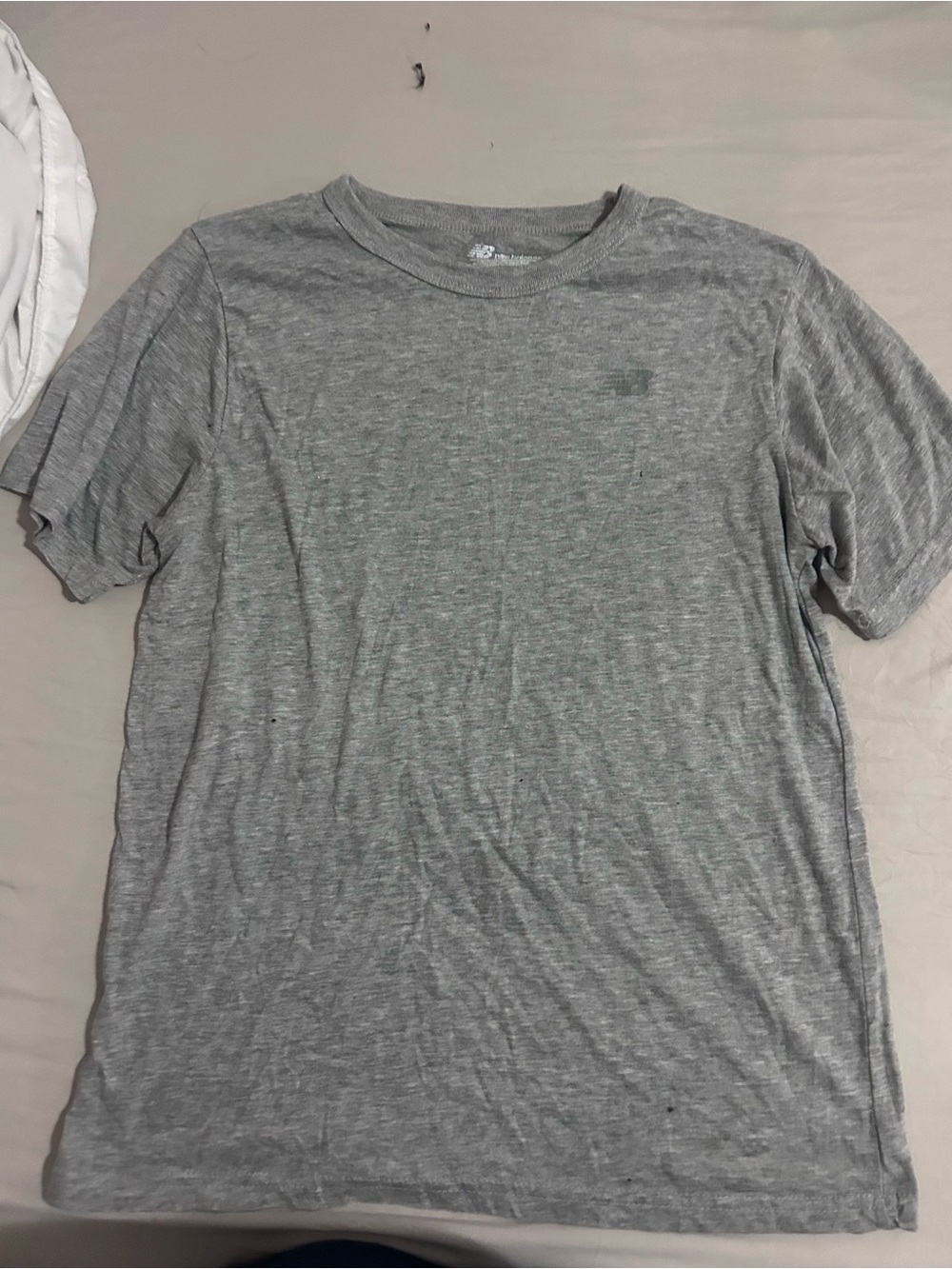 New Balance Men’s Light Gray Crew Neck Short Sleeve Tee